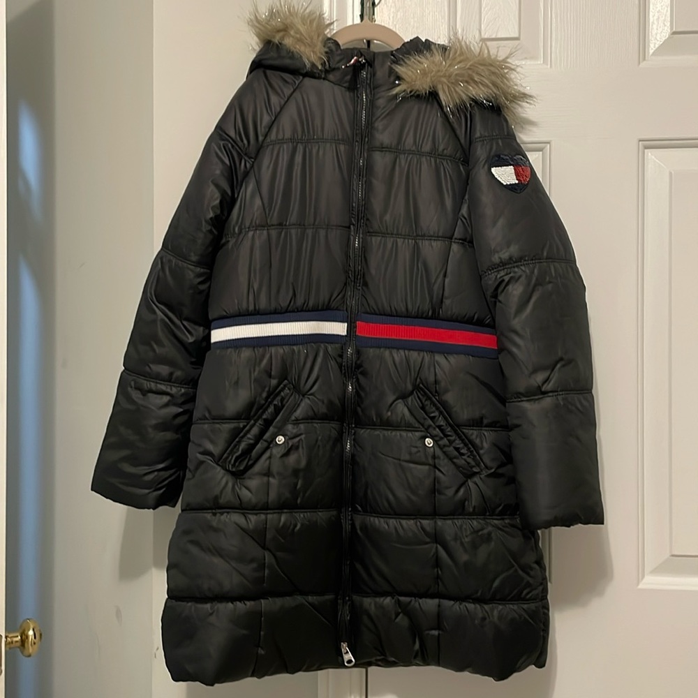 Girls Tommy Hilfiger Big Black Puffer Jacket, size 12/14